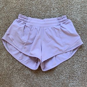 Lululemon Hotty Hot Low Rise Lined 2.5”